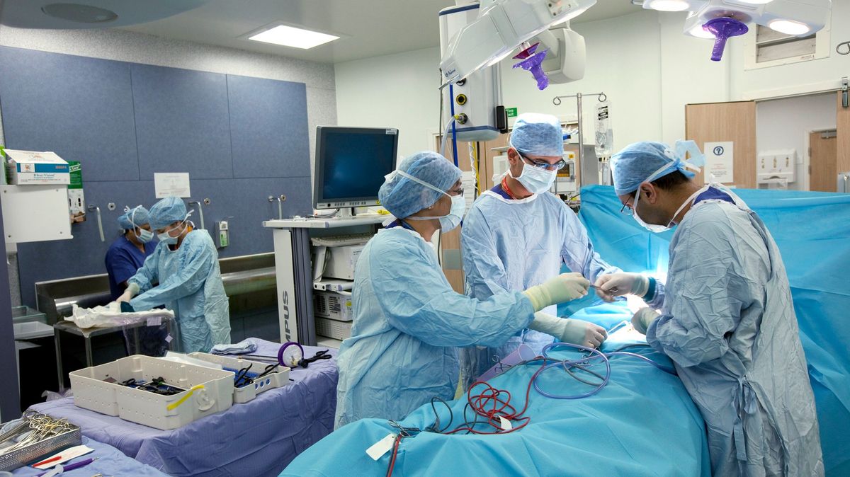 TechMIX: Podvodného chirurga zastavila až série mrtvých pacientů